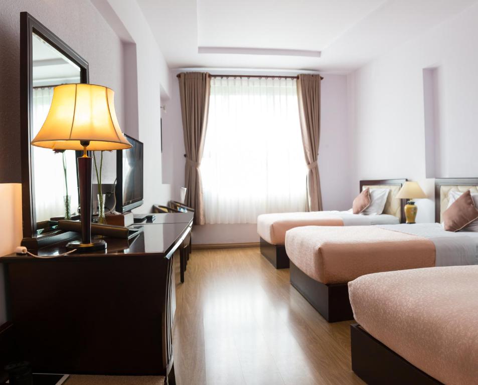 Deluxe Triple - Bestbooking.vn